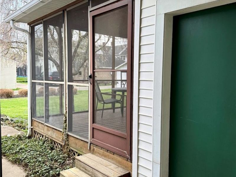 1011 Adams Street, Coshocton, OH 43812 Photo 3