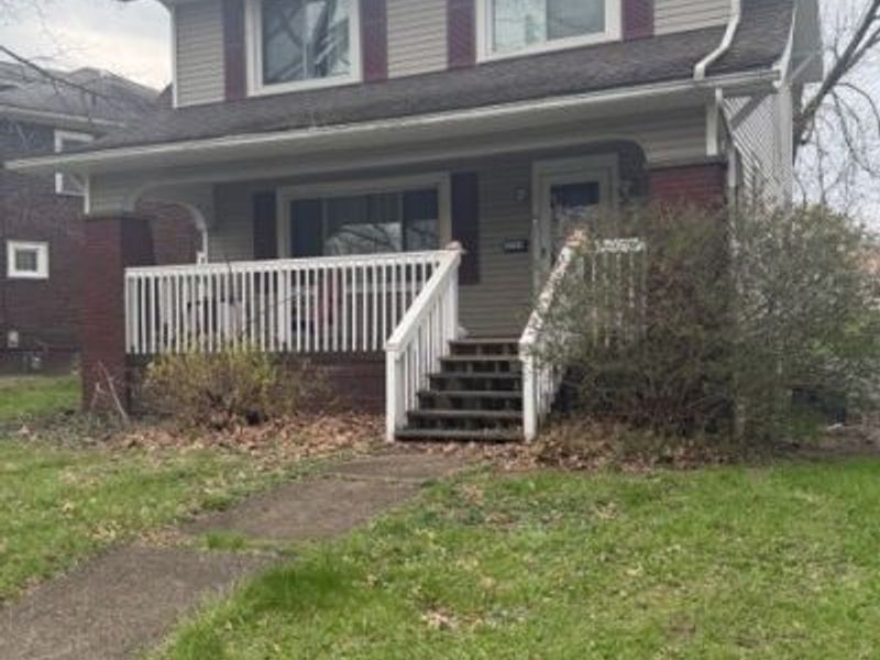 3534 Fairmount Boulevard NE, Canton, OH 44705 Photo 2