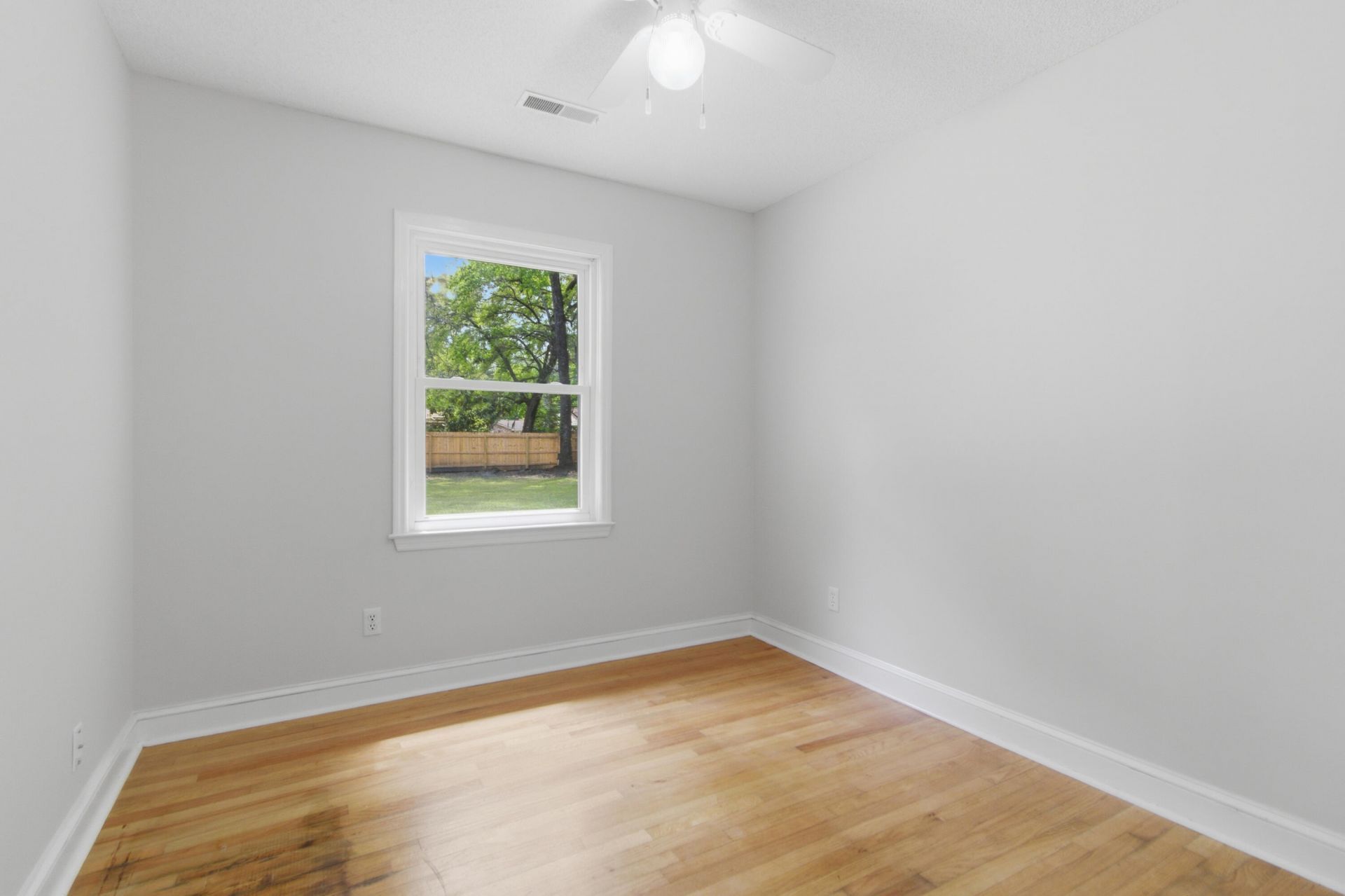 2415 Terrell Street Photo 30