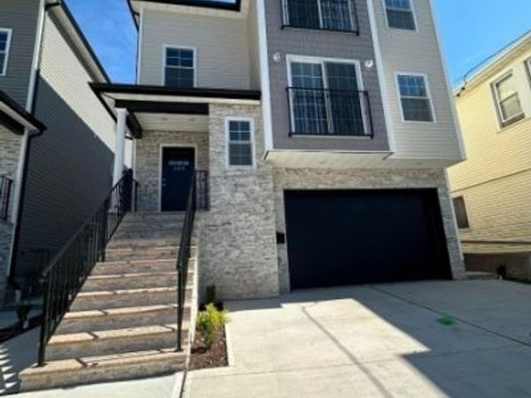 135 Court St, Elizabeth, NJ 07206