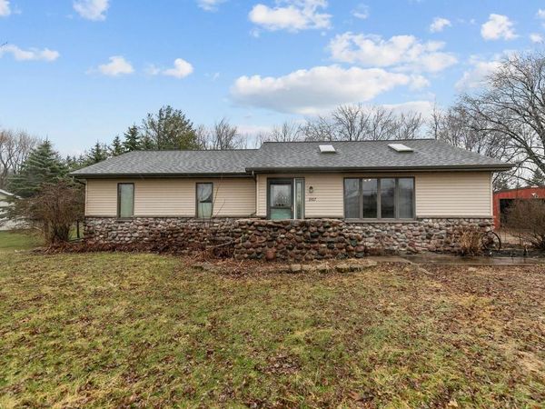 3507 W 20TH AVENUE, Oshkosh, WI 54904