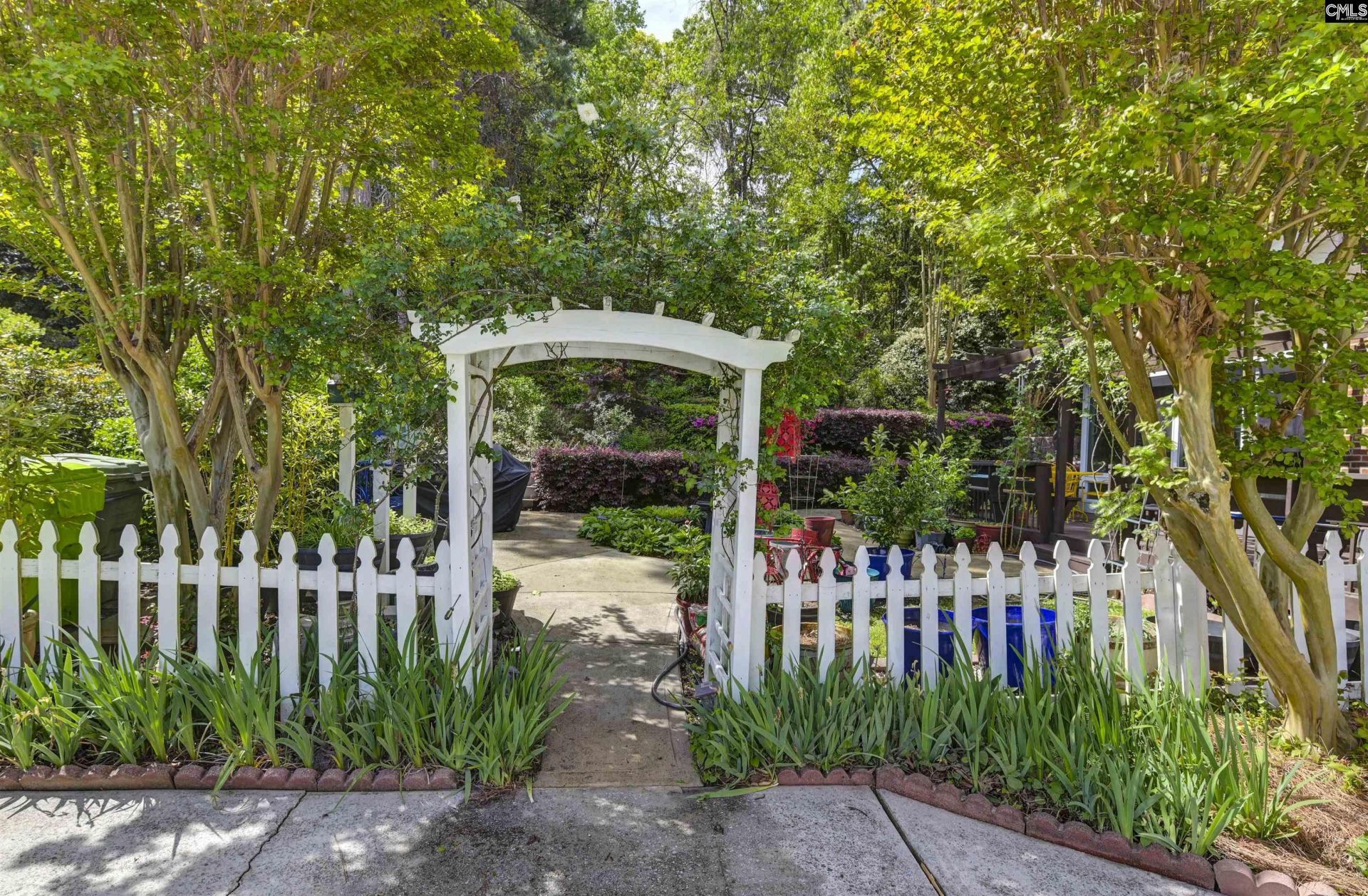 108 Fallen Oak Drive Photo 10