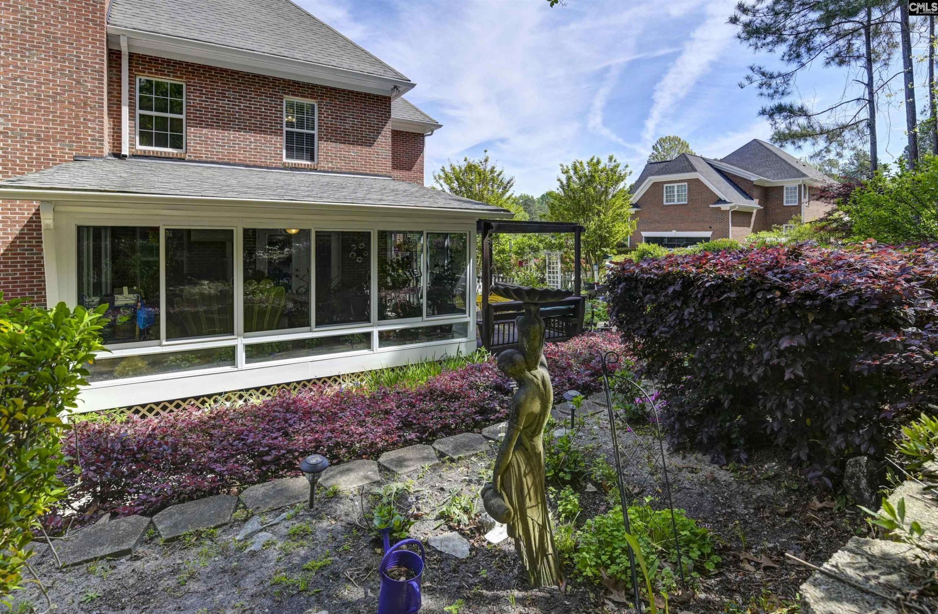 108 Fallen Oak Drive Photo 9