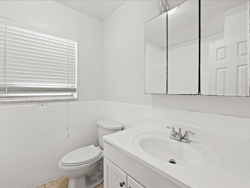 700 Layne Boulevard, Unit 316, Hallandale Beach, FL 33009 Photo