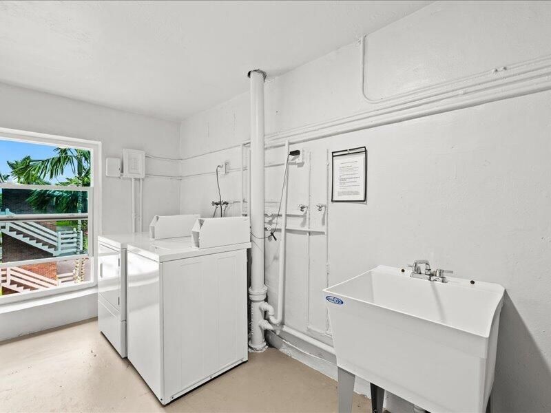 700 Layne Boulevard, Unit 316, Hallandale Beach, FL 33009 Photo