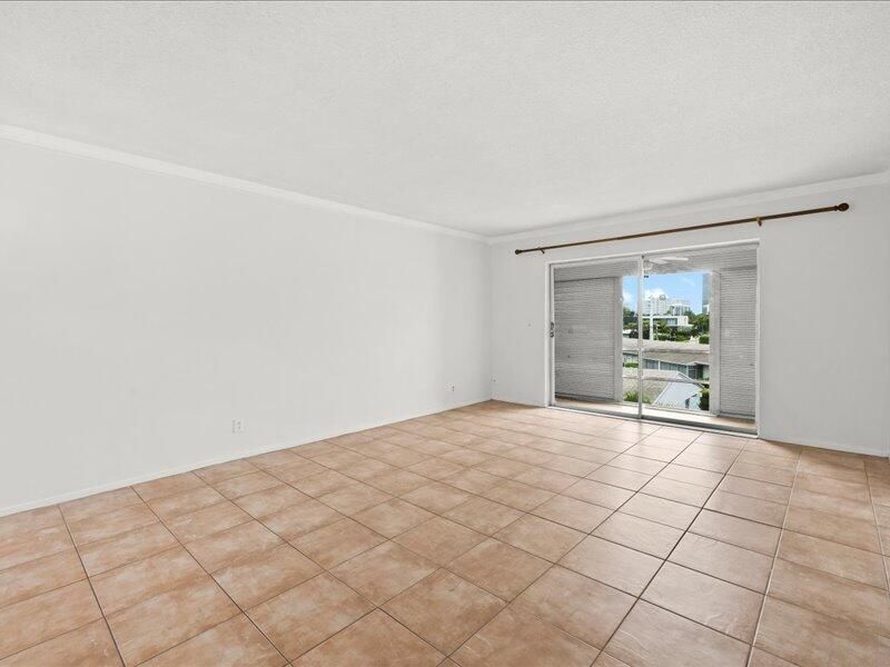 700 Layne Boulevard, Unit 316, Hallandale Beach, FL 33009 Photo