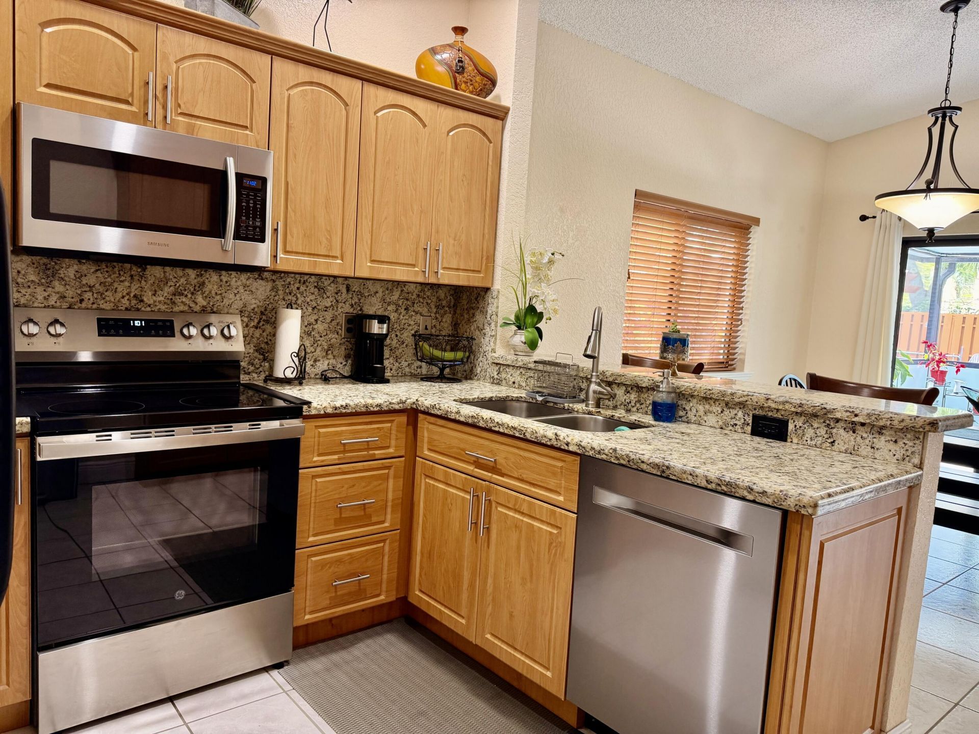 9914 NW 52nd Street, Sunrise, FL 33351 Photo