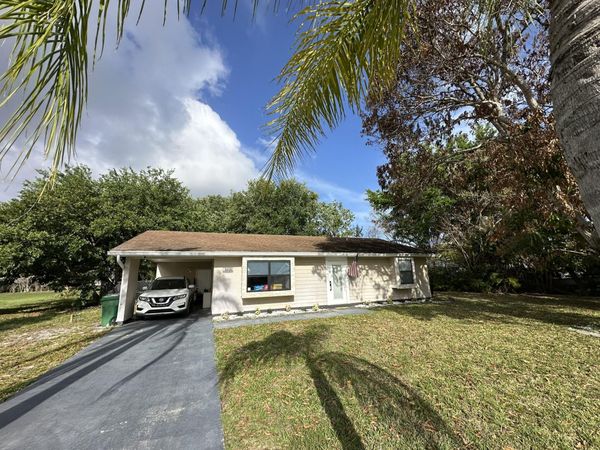 1818 SE Vesthaven Court, Port St. Lucie, FL 34952