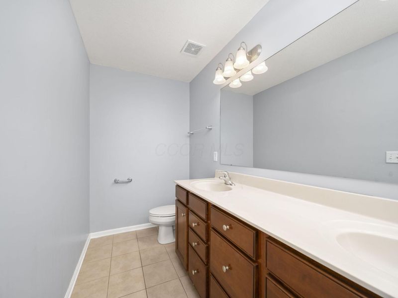 67 Highland Pointe Circle, Columbus, OH 43235 Photo 26