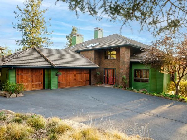 2889 NW Starview Drive, Bend, OR 97703