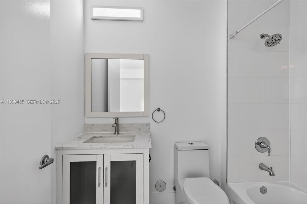 2200 NE 4th Ave , Unit 1003, Miami, FL 33137 Photo