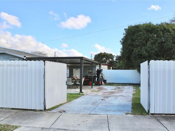 17710 SW 102nd Ave , Miami, FL 33157