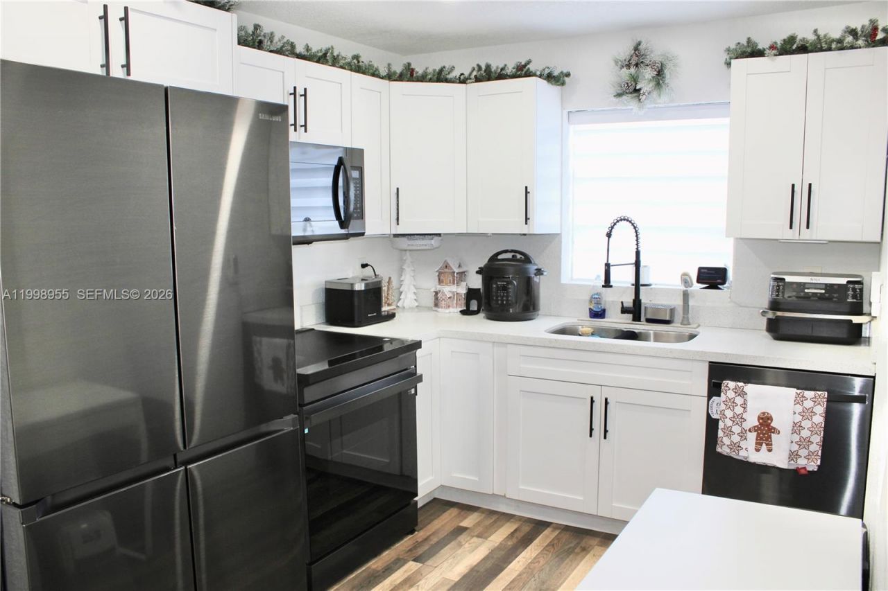 17710 SW 102nd Ave, Miami, FL 33157 Photo