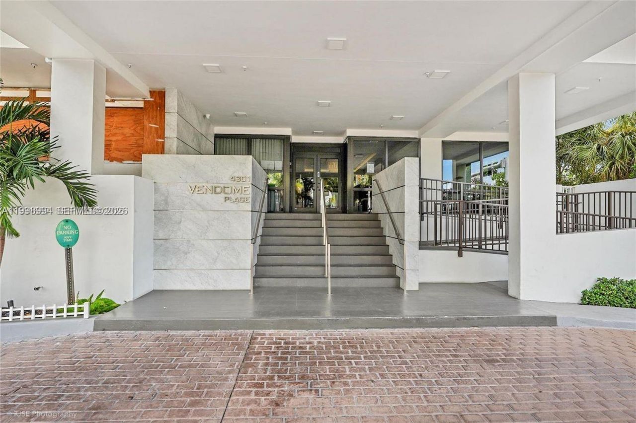 4301 Collins Ave, Unit 803, Miami Beach, FL 33140 Photo