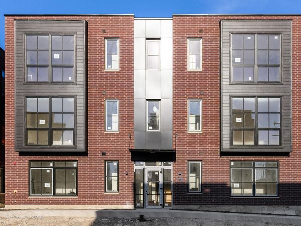 8308 CENTER Avenue , Unit 302, River Grove, IL 60171