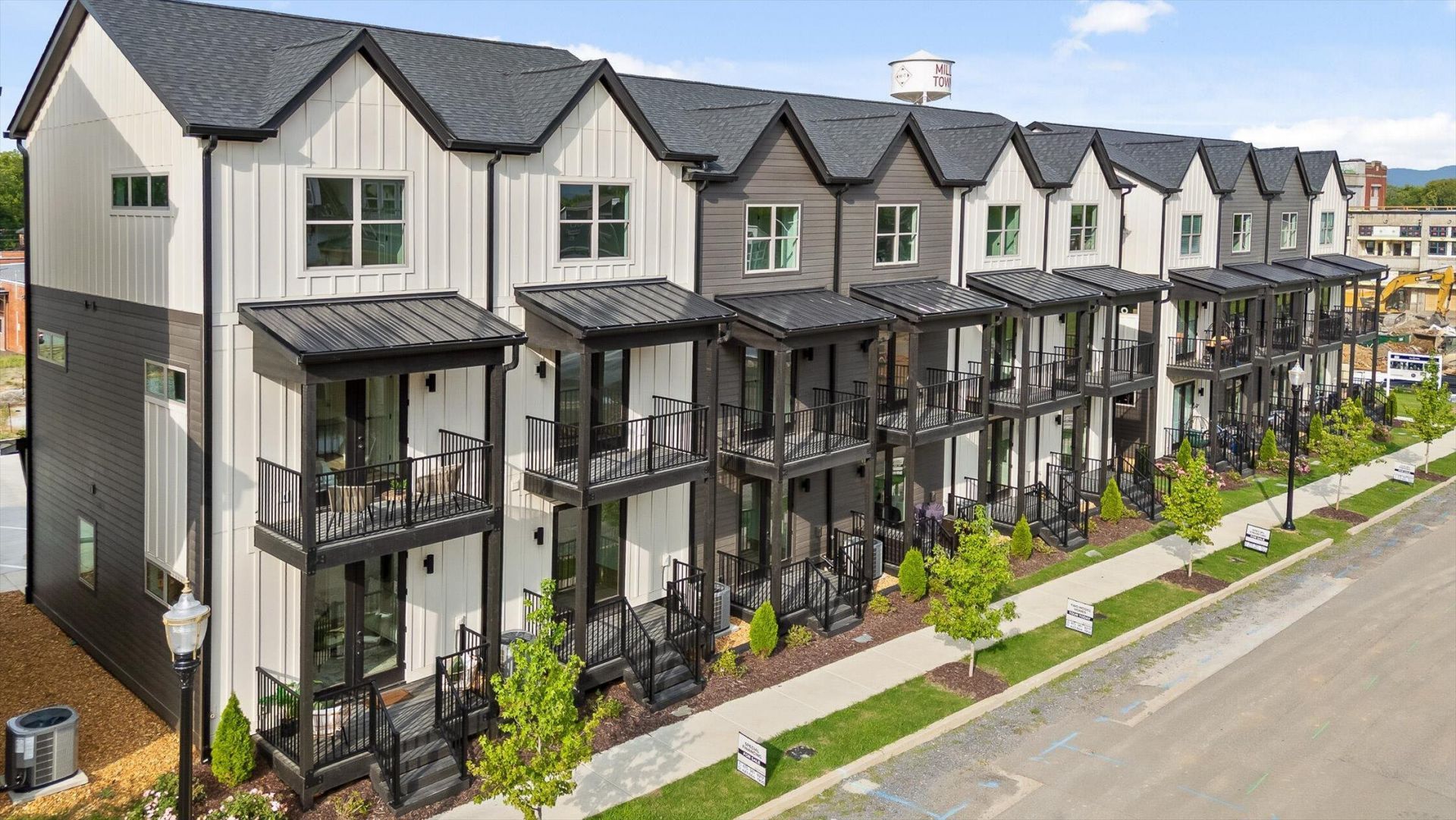 2554 E 18th Street, Chattanooga, TN 37404 Main Photo