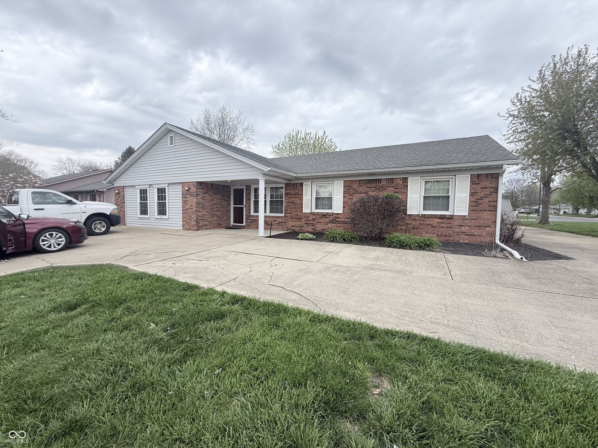 2 Rypma Row, Whiteland, IN 46184 Main Photo