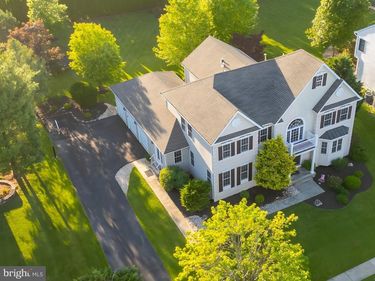 3423 COURTNEY DR, CENTER VALLEY, PA 18034