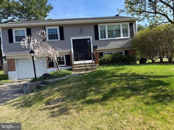 300 FAIRMOUNT AVENUE, BLACKWOOD, NJ 08012