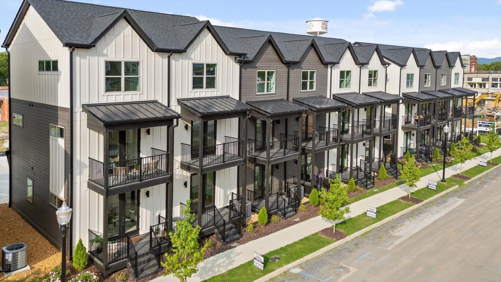 2554 E 18th Street, Chattanooga, TN 37404 Main Photo