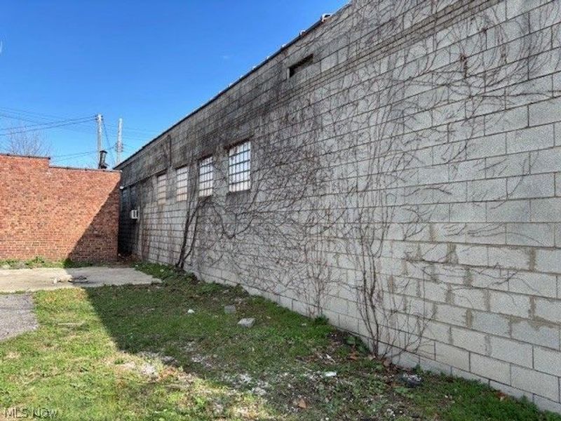 632 E 162nd Street, Cleveland, OH 44110 Photo 13
