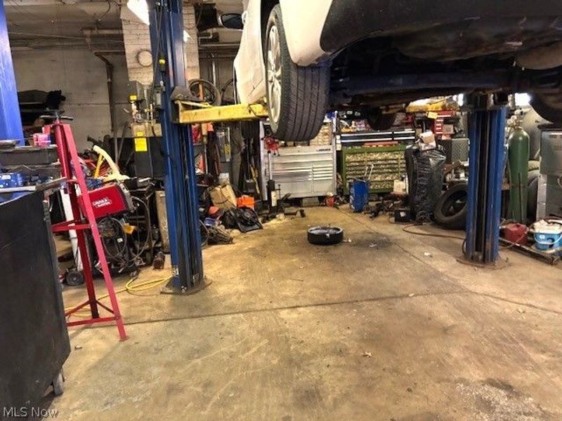 632 E 162nd Street, Cleveland, OH 44110 Photo 4