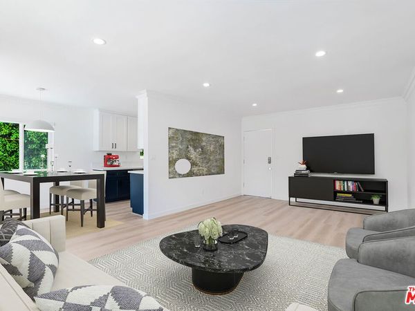 527 S Barrington Avenue, Unit 5, Los Angeles, CA 90049