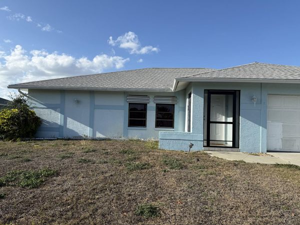 319 SE 27th Street, Cape Coral, FL 33904