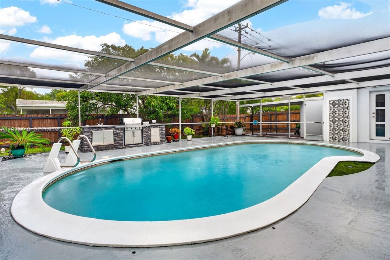 763 S Rainbow Dr, Hollywood, FL 33021 Photo