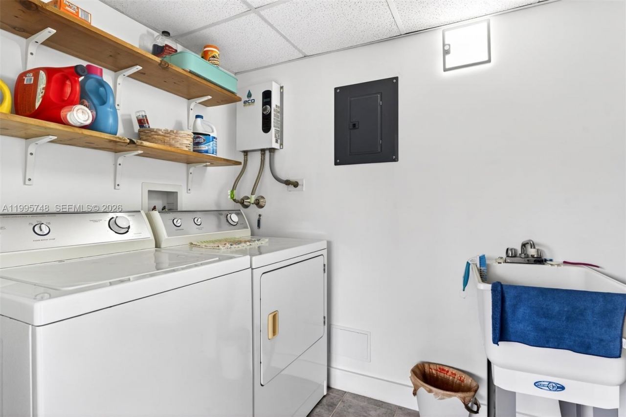 763 S Rainbow Dr, Hollywood, FL 33021 Photo