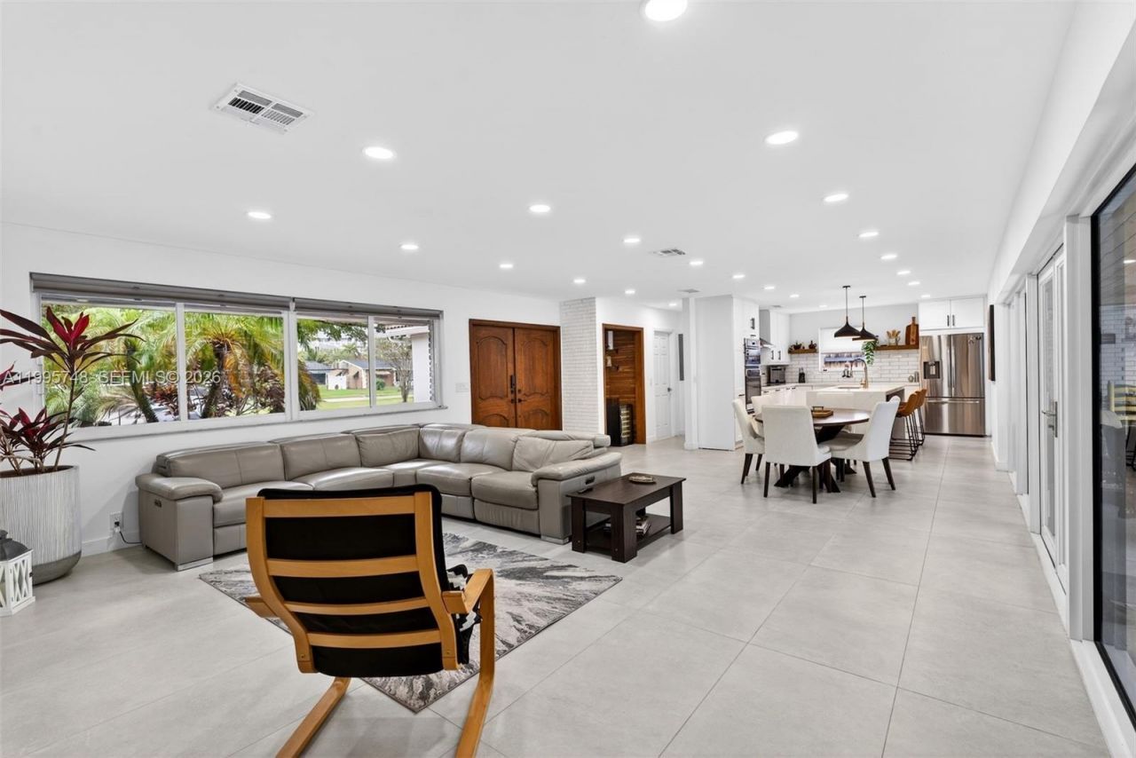 763 S Rainbow Dr, Hollywood, FL 33021 Photo