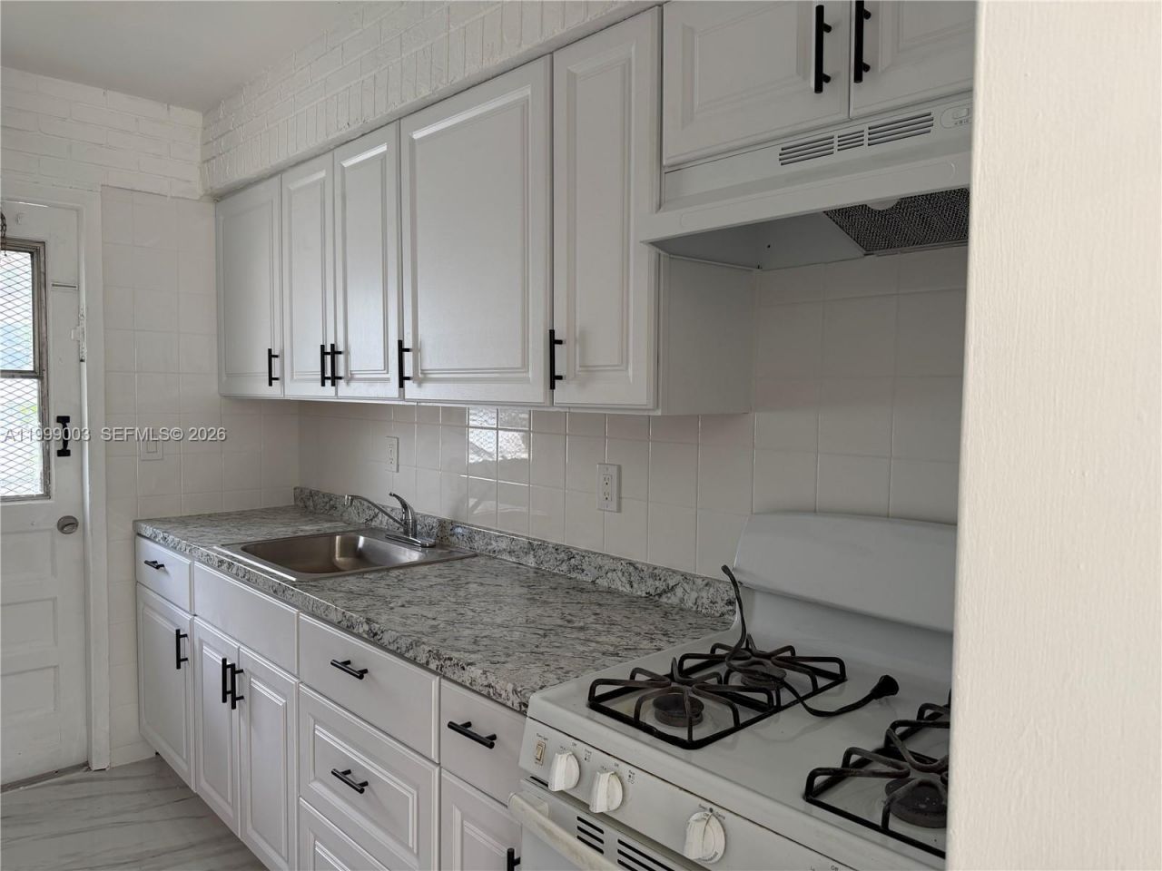 9283 SW 39th St, Miami, FL 33165 Photo