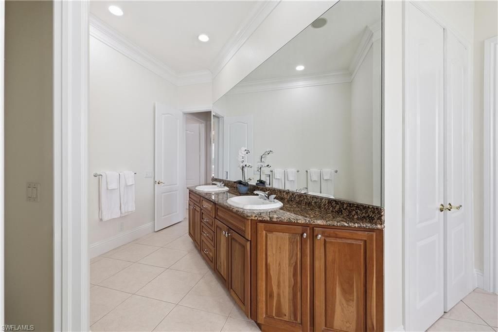 2844 Coco Lakes Dr, Naples, FL 34105 Photo