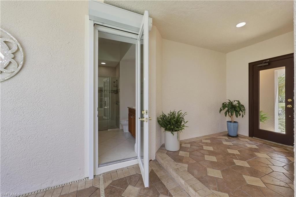 2844 Coco Lakes Dr, Naples, FL 34105 Photo