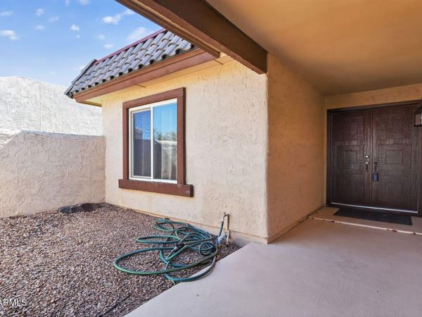 11609 S Maze Court, Phoenix, AZ 85044