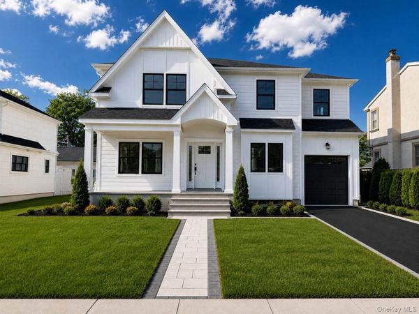 170 San Juan Avenue, Albertson, NY 11507