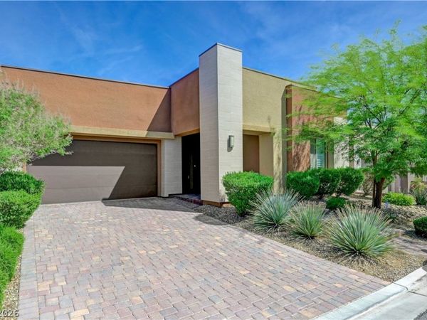 6020 Langreo Lane , Las Vegas, NV 89135