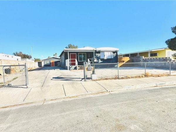 3462 Huerta Drive, Las Vegas, NV 89121