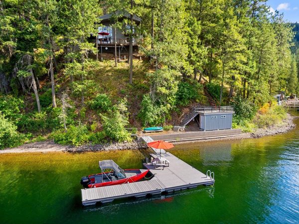 3979 Bayside Way, Loon Lake, WA 99148