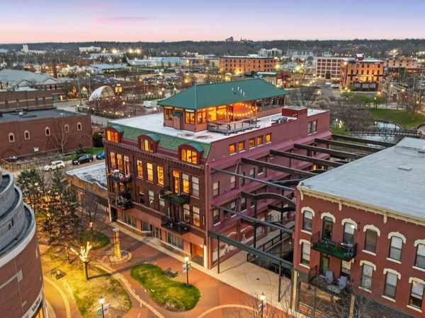 230 N Kalamazoo Mall, Unit 401, Kalamazoo, MI 49007