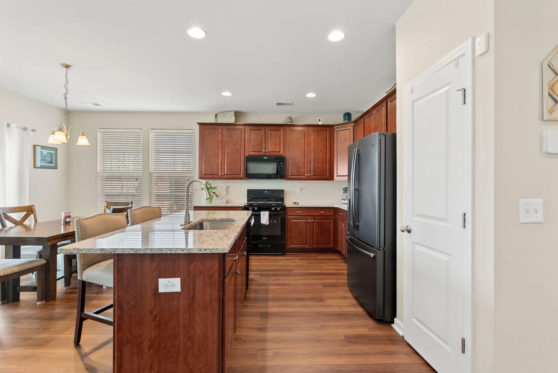 482 Spectrum Road Photo 13