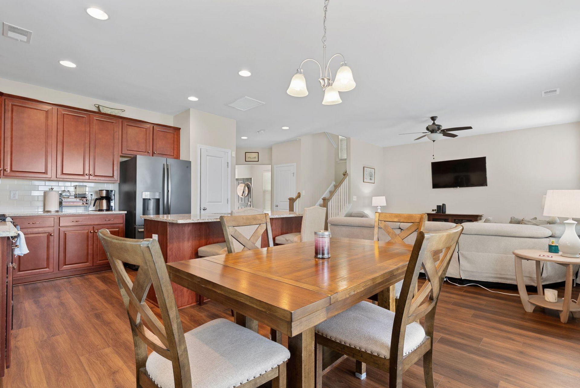 482 Spectrum Road Photo 14