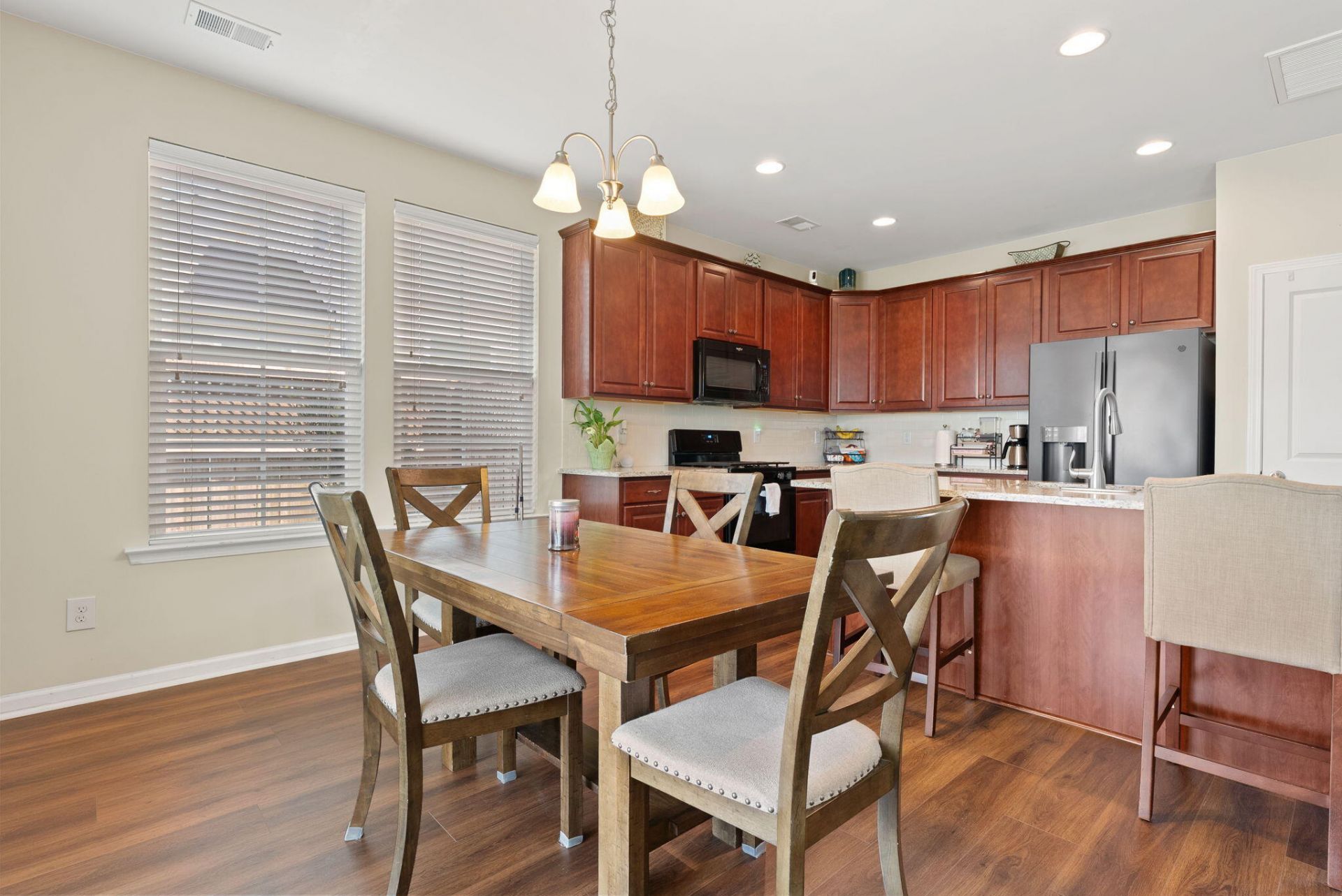 482 Spectrum Road Photo 15