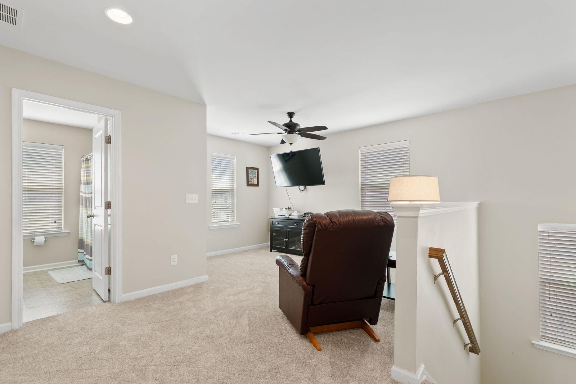 482 Spectrum Road Photo 20