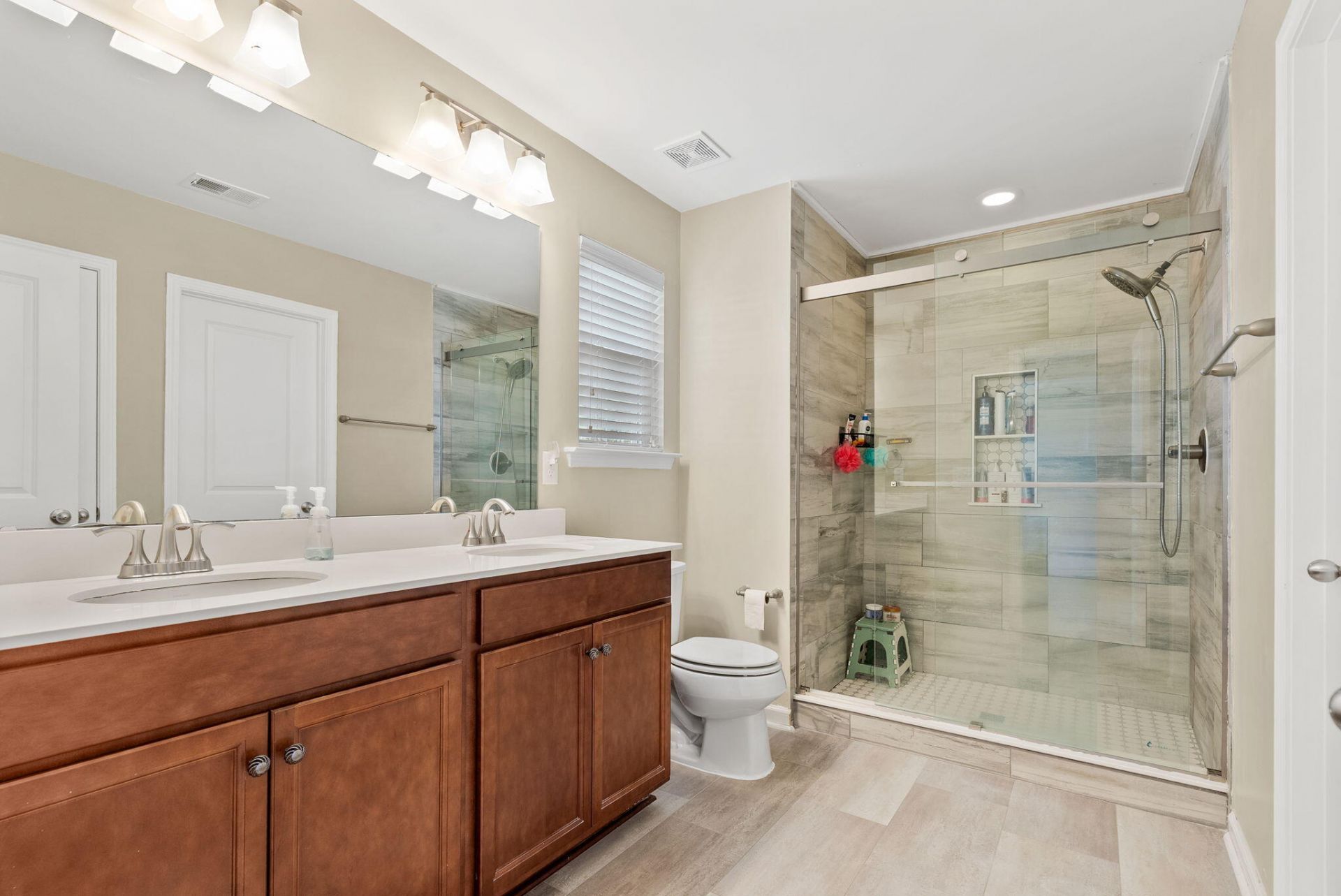 482 Spectrum Road Photo 25