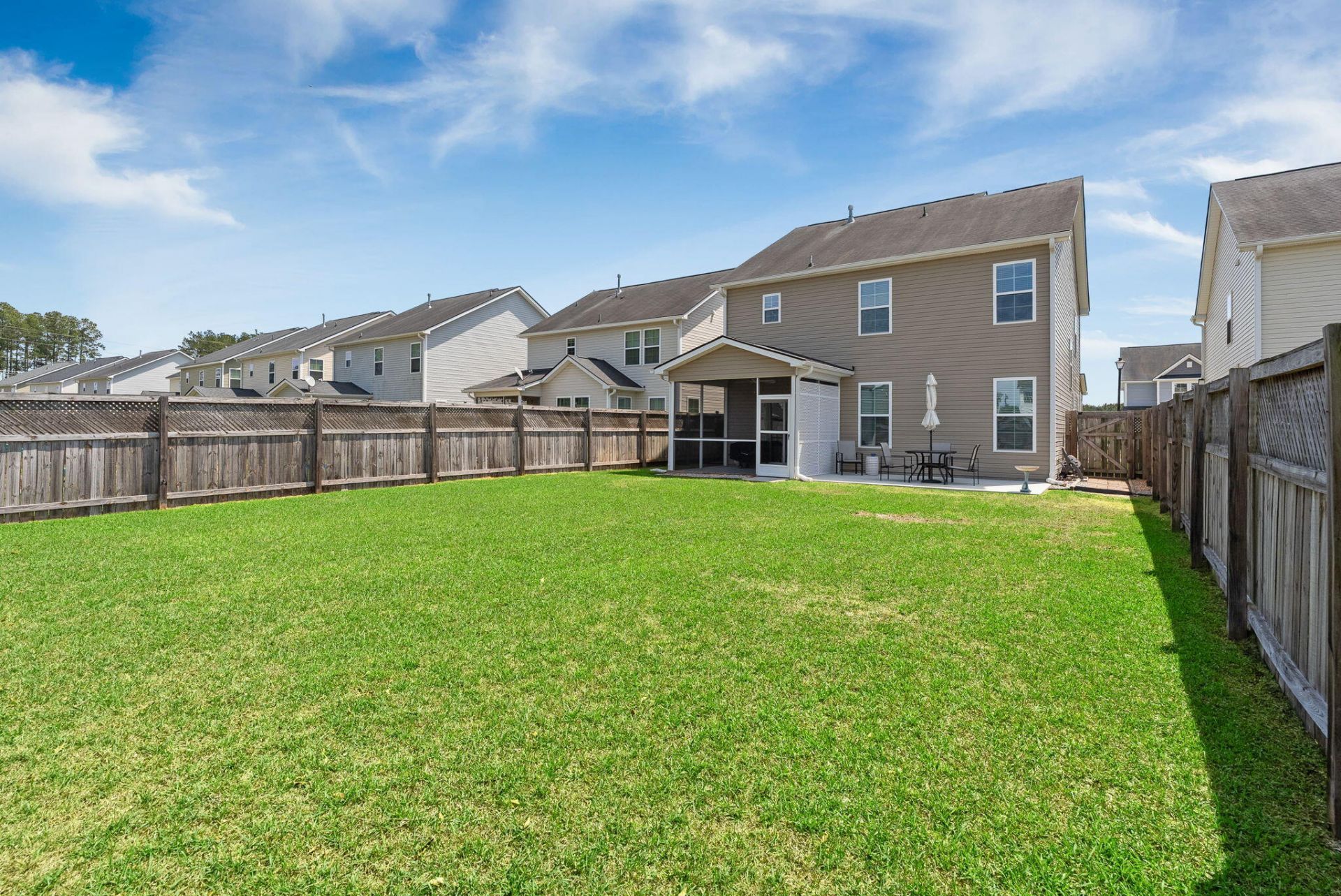 482 Spectrum Road Photo 33