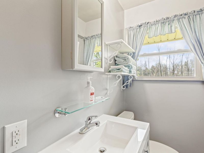 507 Agler Road , Columbus, OH 43230 Photo 30