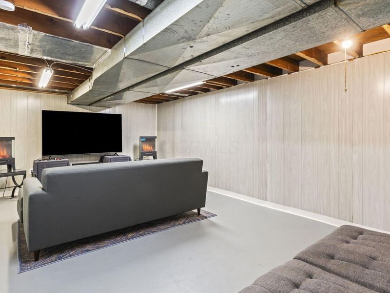 507 Agler Road , Columbus, OH 43230 Photo 36