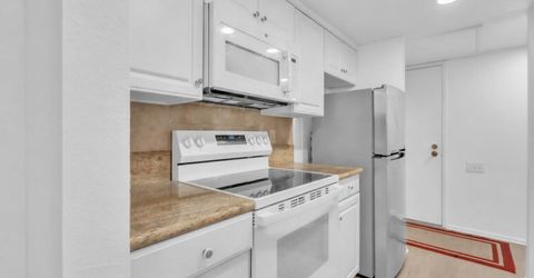 2476 Larkspur Ln #169, Unit 169, Sacramento, CA 95825 Photo