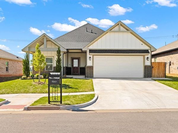 9240 NW 144th Place, Yukon, OK 73099